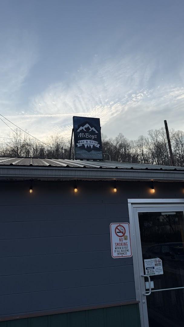 Mi Boyz Bar & Grill