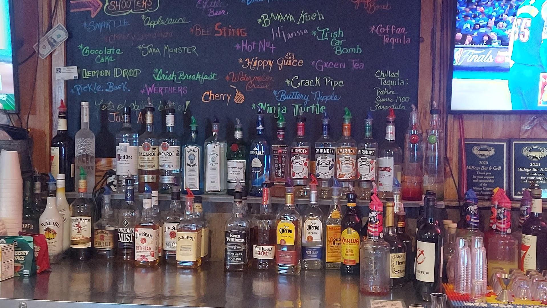 Mi Boyz Bar & Grill